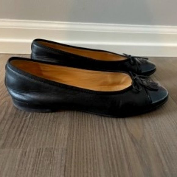 Black Chanel Flat